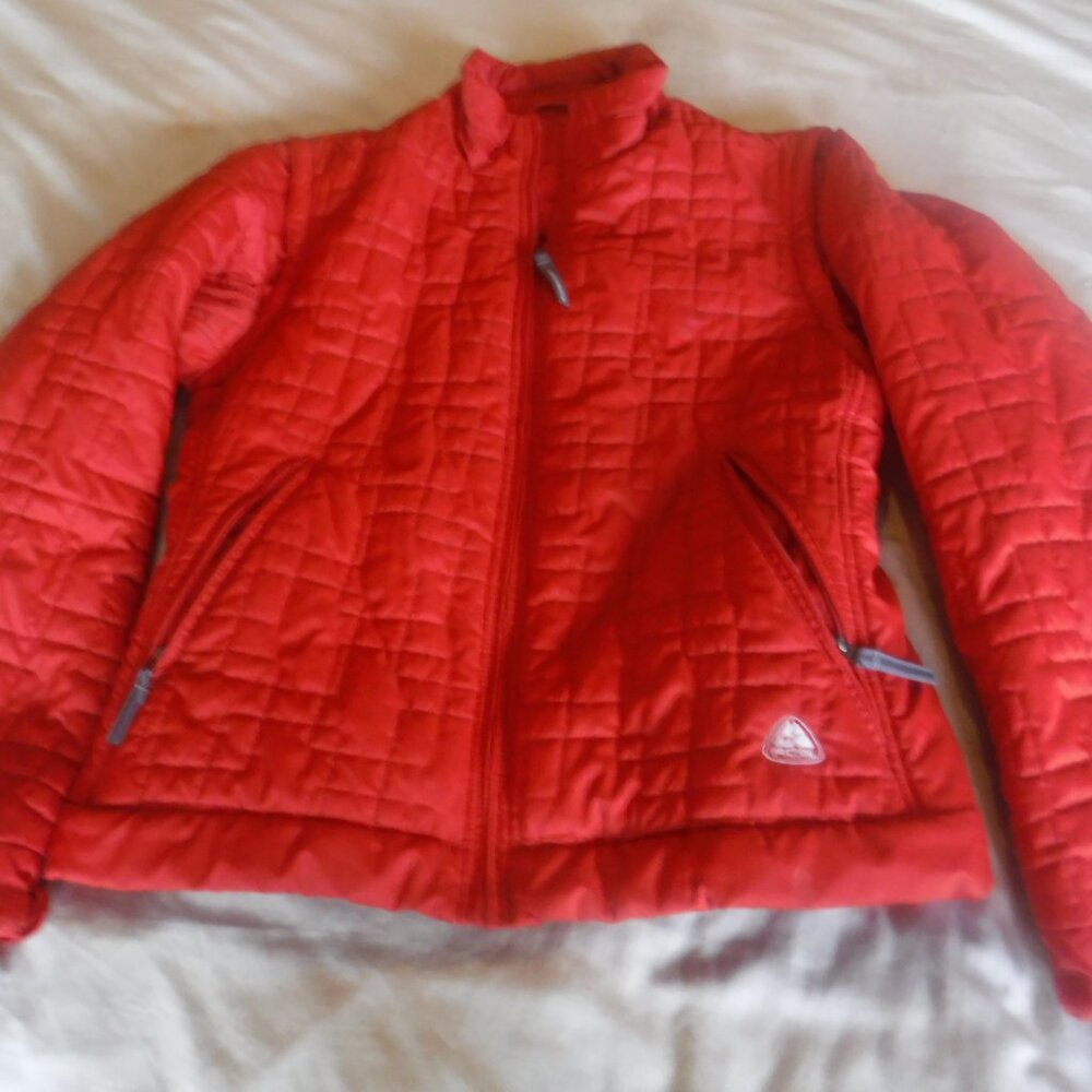 Nike ACG outer Layer Couche Extrne Womens Red teens Size L 12- 14 zipper Front